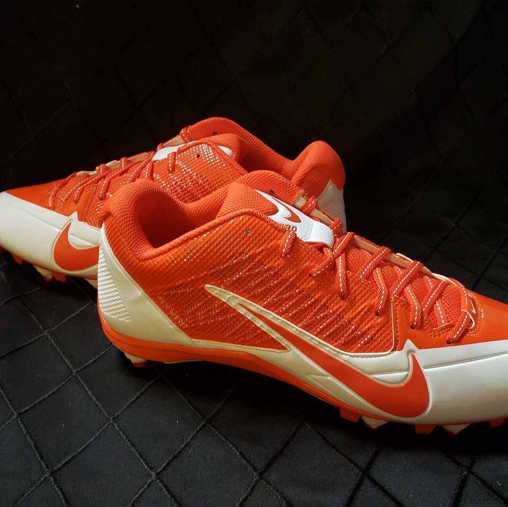 Nike Alpha Pro D Cleats